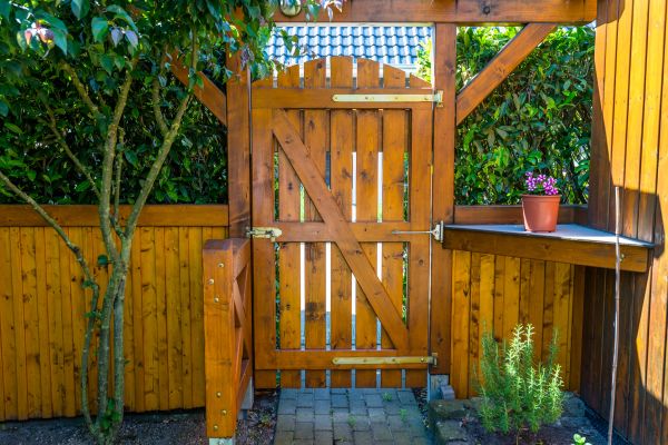 Cost of Wood Gate Repair in Gaithersburg